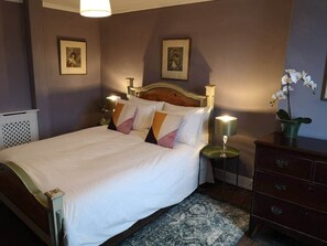 2 bedrooms, iron/ironing board, WiFi, bed sheets - Georgian 2 bed. City center. Parking. Views. (Bath)
