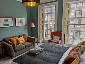 Interior - Central Bath. Private Parking. Georgian Splendour. (Bath)