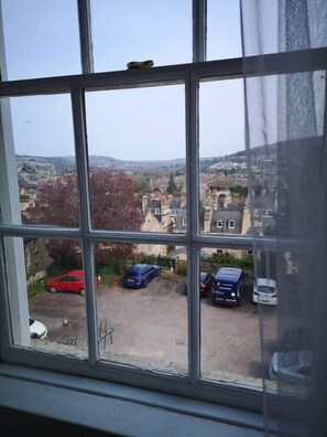 Interior - Charming 2 bed. Free private parking. Bath Center. (Bath)