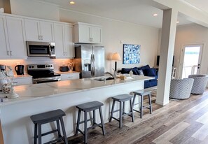 Unclassified image, 4 of 10, button - Cozy, 1-bdrm condo over the water in downtown Coupeville; fully equipped kitchen (Coupeville)