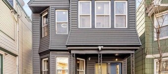 Cheerful Rainbow Suite • Near NYC