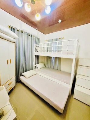 3 Schlafzimmer, Bügeleisen/Bügelbrett, WLAN, Bettwäsche