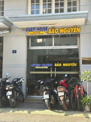 Exterior detail - Yên hostel (Da Lat)