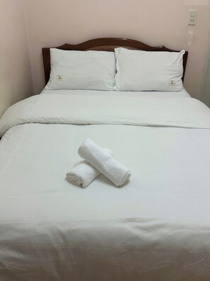 Basic Double Room Single Use | Free WiFi - Yên hostel (Da Lat)