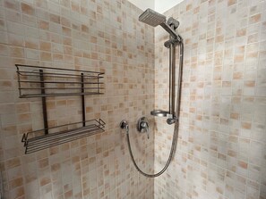 Shower, bidet - Trilo Roberto - Marcelli (Marcelli)