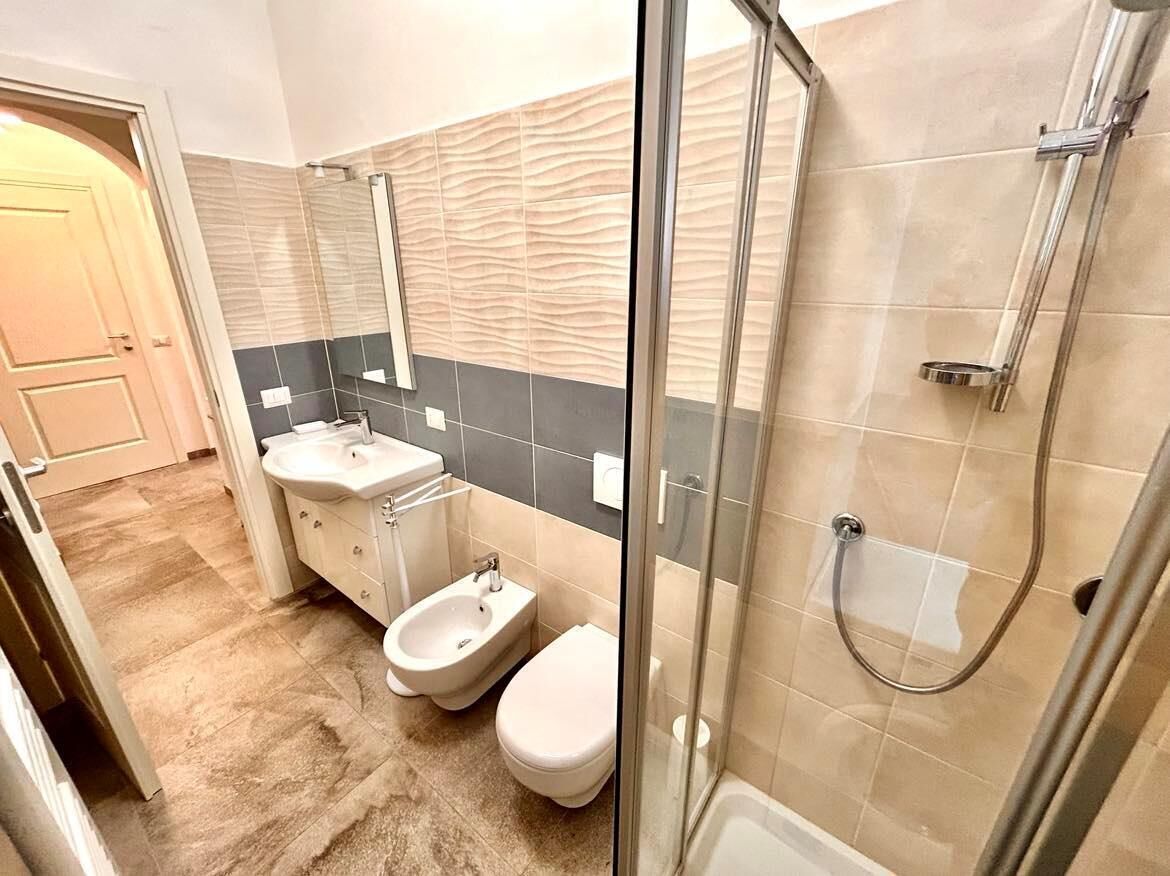 Shower, bidet