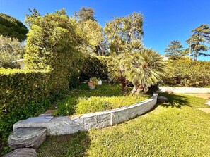 Property grounds - Villa Margherita, with garden, sea view and wifi (Numana)