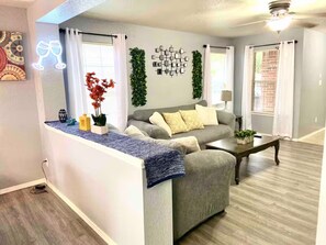 Unclassified image, 2 of 9, button