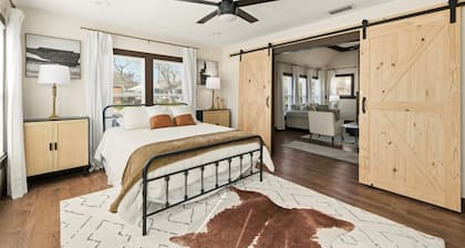 Luxury 4BR Coastal Getaway - Minutes to Bayfront & Downtown