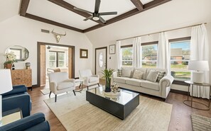 Imagen sin descripción, 3 de 47, botón