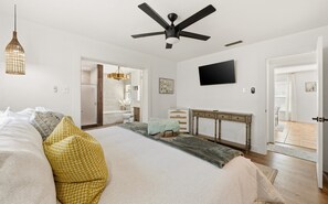 Schreibtisch, Bügeleisen/Bügelbrett, kostenloses WLAN, Bettwäsche