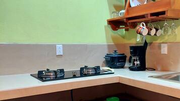 Fridge, microwave, stovetop, electric kettle