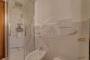 Dusche, Haartrockner