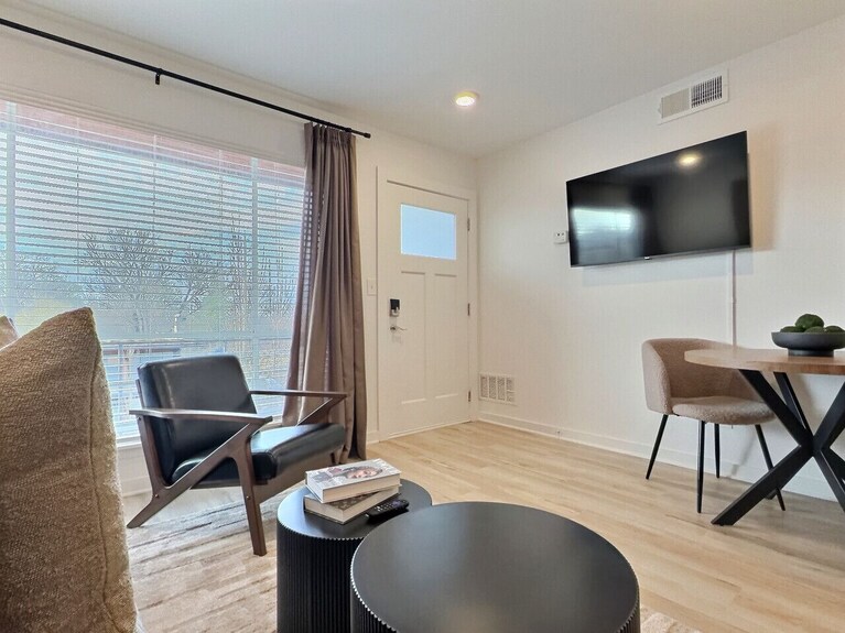 Nestled Stay, Free Parking, Near Downtown Hotspots - Birmingham, AL
