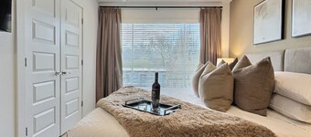 Serene Stay, Free Parking, Near Downtown Hotspots