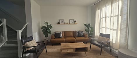 Smart TV, DVD player, stereo