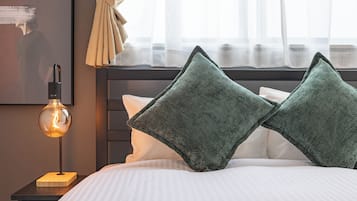 Apartment, 3 Bedrooms, Non Smoking, Private Bathroom | Blackout drapes, soundproofing, iron/ironing board, free WiFi