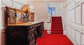 Interior - The Old Manse. Four bedroom property with sea views and luxurious interiors. (Hallin)