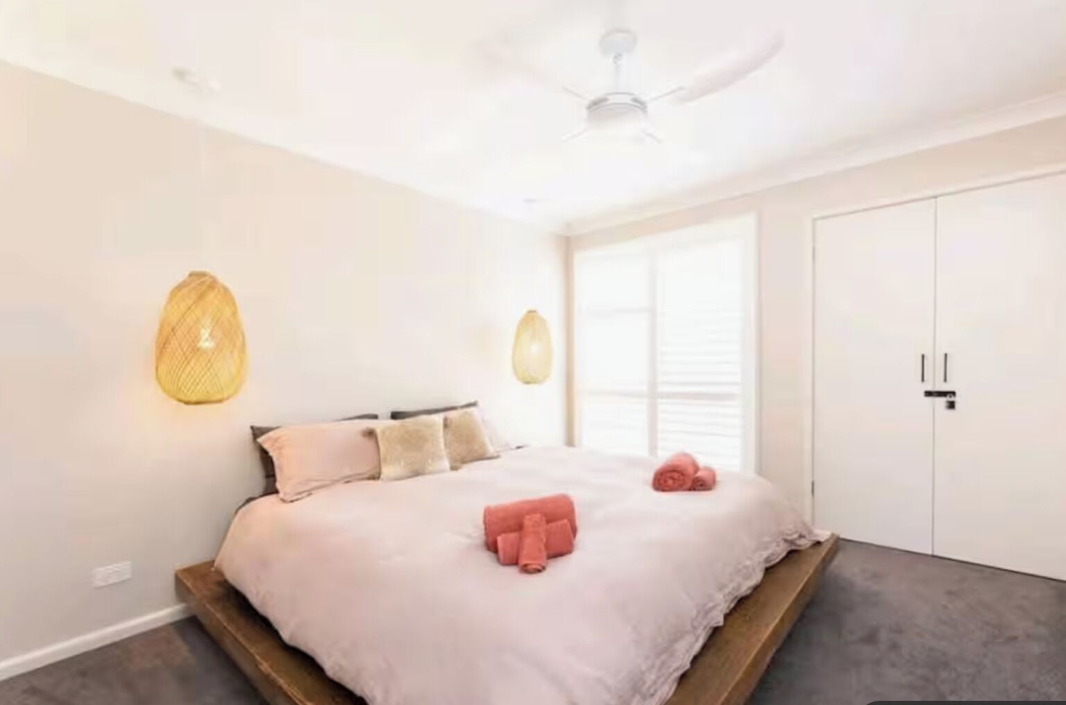 2 bedrooms, iron/ironing board, bed sheets