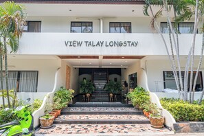 Exterior - VTel Suites Hotel Pattaya (Pattaya)
