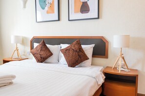Suite, Balcony | Bed sheets - Viewtalay Longstay (Pattaya)