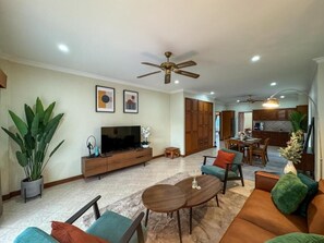 Family Apartment, 2 Bedrooms, Balcony | Living area - Viewtalay Longstay (Banglamung)