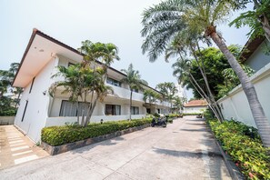 Exterior - View Talay Longstay Hotel & Suites (Pattaya)