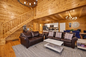 TV, fireplace, offices - Cozy 3BR Cabin Near National Park W Hot Tub/Arcade (Gatlinburg)