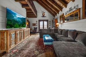 TV, fireplace, offices - High End Design Near Downtown Gatlinburg/Views (Gatlinburg)