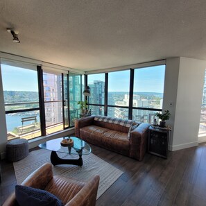 Imagen sin descripción, 5 de 24, botón