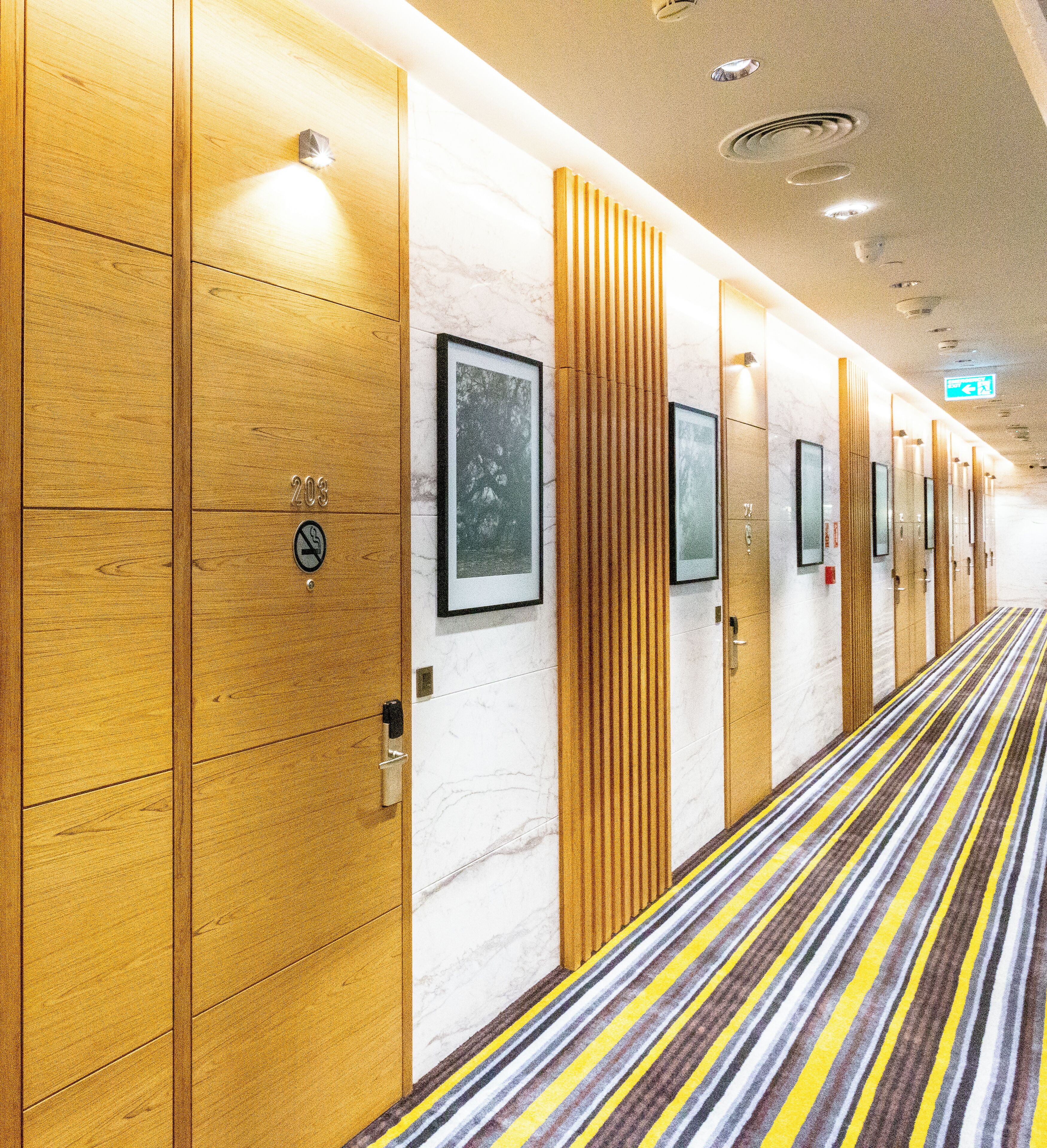 المنشأة من الداخل