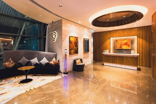 080 TRANSIT HOTEL T-1