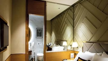 Deluxe Single Room | Iron/ironing board, free WiFi