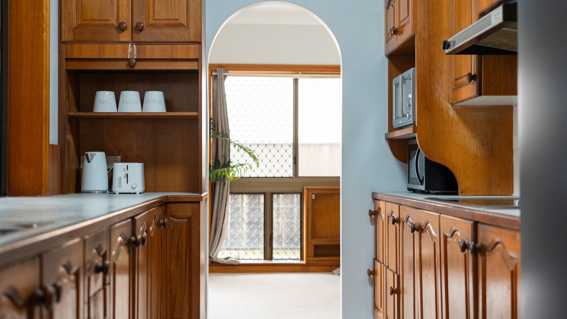Full kitchen image 3