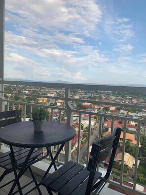 Outdoor dining - 1517 Belvedere Samal View and City View (Davao City)