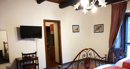 Charming Villa in Maida With Pool & Garden