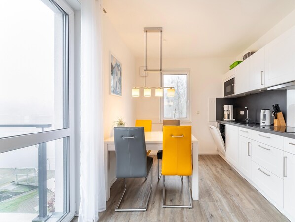 Dining - Liebevoll Eingerichtetes Appartement (Rechlin)