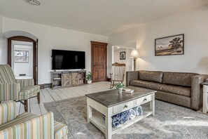 Unclassified image, 5 of 42, button - Bridal Parties Welcome! Spacious Home in Athens (Athens)