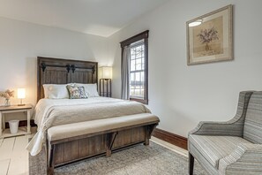 Unclassified image, 3 of 42, button - Bridal Parties Welcome! Spacious Home in Athens (Athens)