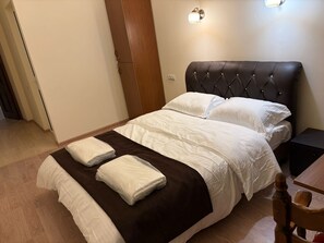 Classic Double Room, Lanai, City View - Nana Grand Hotel (Yerevan)