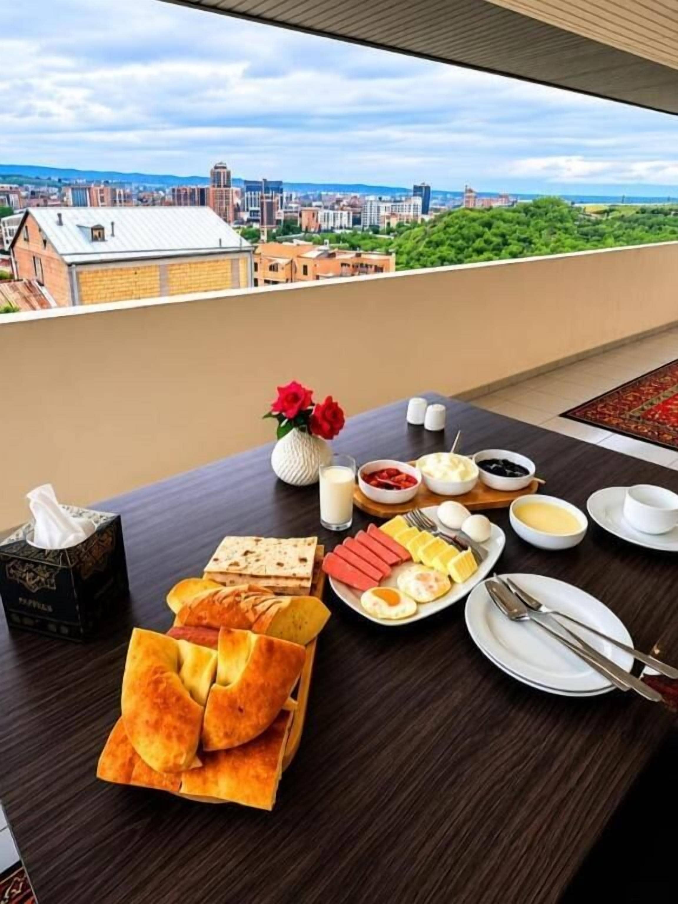 Desayuno buffet todos los días (con cargo) 