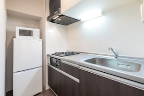 Comfort Apartment, 2 Double Beds, Non Smoking, Kitchen | Private kitchen | Fridge, microwave, stovetop, cookware/dishes/utensils - BR KUJO - Self Check-In Only (Osaka)