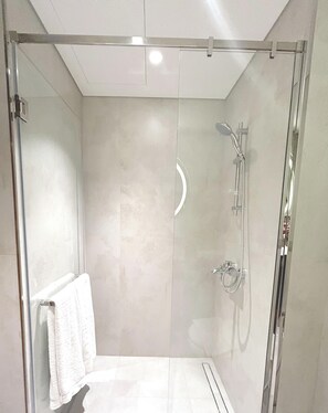 Hair dryer, towels, soap, toilet paper - Spacious Studio - Dubai Studio City - Brand New (Dubai, U.A.E)
