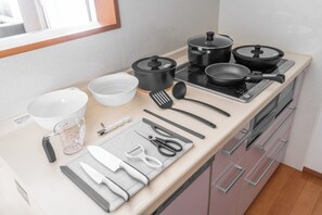 公寓 | 私人廚房 | 雪櫃、微波爐、爐具、電飯煲