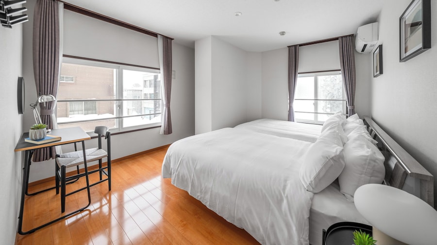 E-US SAKAEDORI HOUSE