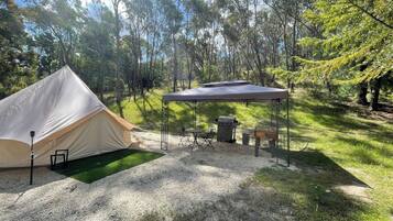 Shared Dormitory, 1 Bedroom, Smoking, Garden View | Outdoor dining