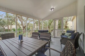 Dining - Cozy Seabrook Cottage Near Beach, Golf & Nature (Seabrook Island)