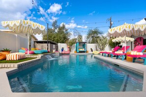 Pool - Love Island Old Town Scottsdale (Scottsdale)