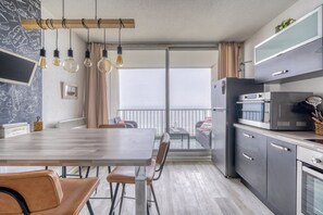 Interior - Beachfront apartment with direct beach access (Arcachon)