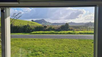 ๋ฐฉ๊ฐ๋ก, ์นจ์ค 2๊ฐ, ์ฅ์ ์ธ ์ง์ | ๋ด๋ถ